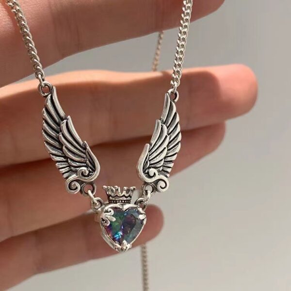 Vintage Gothic Heart Crown Angel Wings Pendant Necklaces For Women Fashion Exquisite Love Shape Clavicle Chain Choker Jewelry Fashion Jewelry - Imagen 3